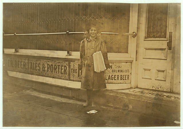 Photo:Bridgeport Connecticut 1909 10 Year Old Girl Newsboy Paper Carrier