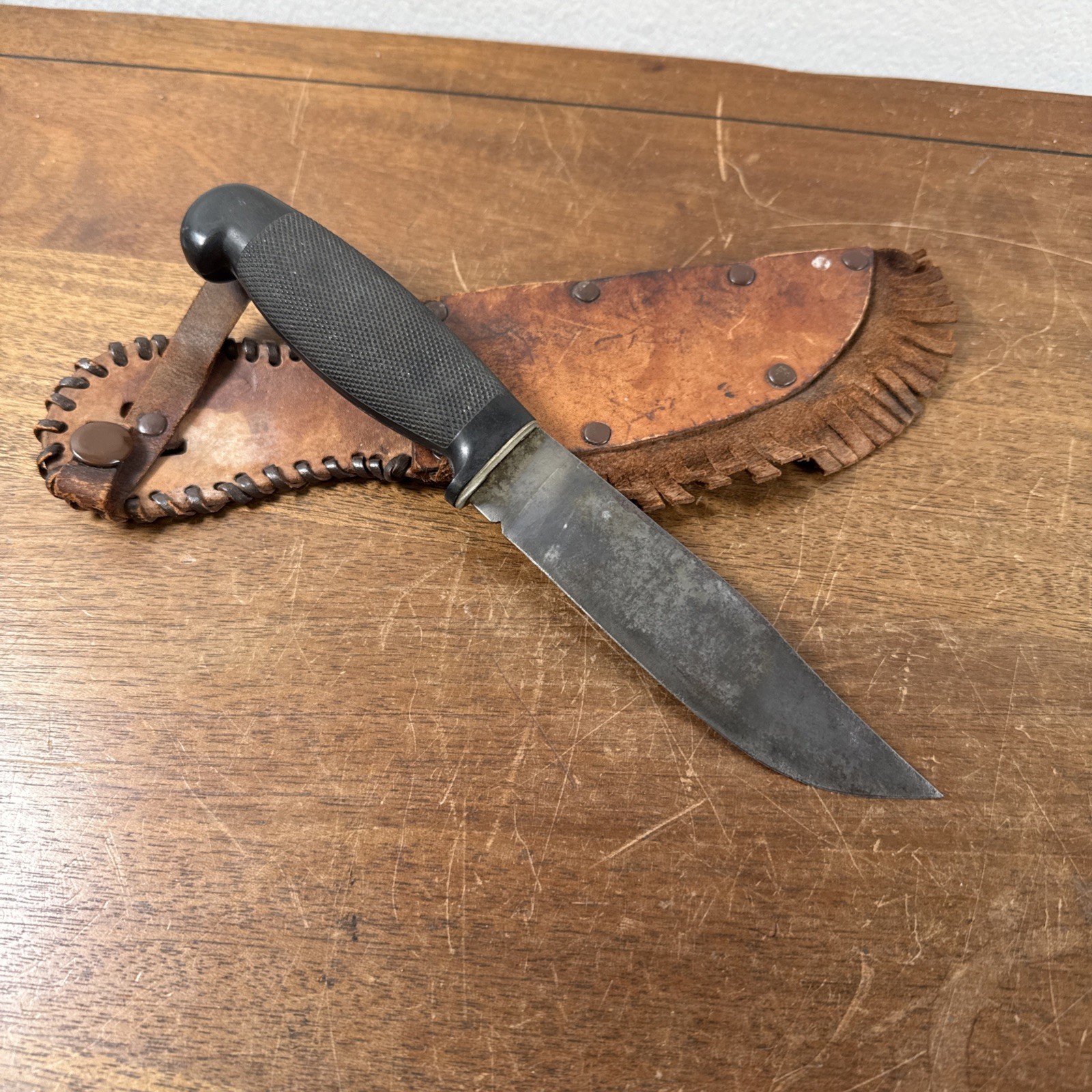 Vintage Fixed Blade Hunting Knife “Read” Vintage Fixed Blade Hunting Knife “Read”