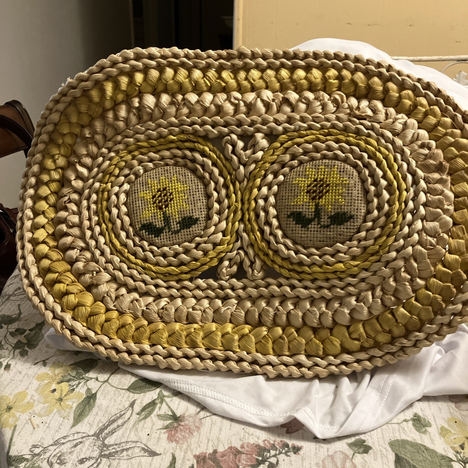 Vintage 70's Raffia And Needlepoint Double Trivet placemat Vintage 70's Raffia And Needlepoint Double Trivet placemat