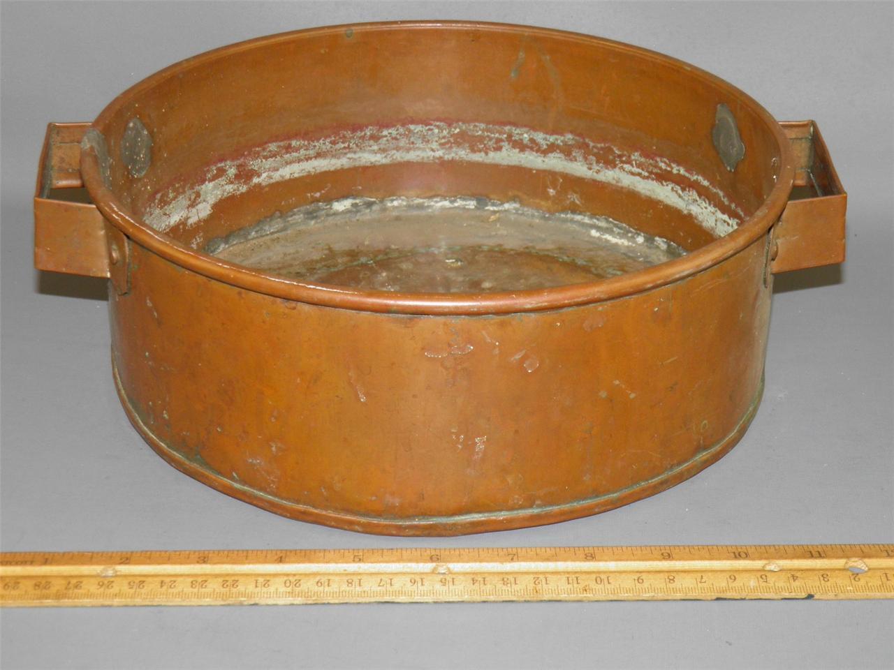 ANTIQUE HAND HAMMERED COPPER PLANTER POT