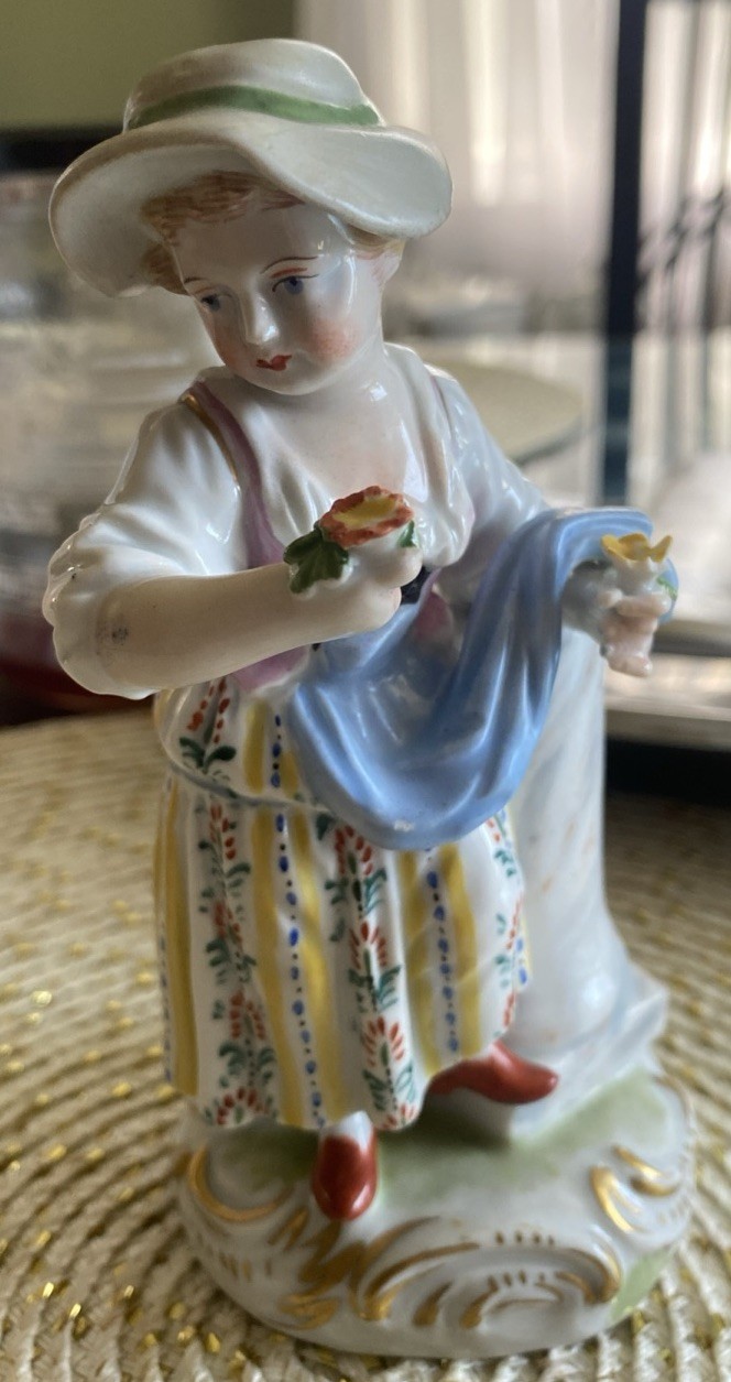 ANTQ CARL THIEM DRESDEN PORCELAIN GIRL W/ HAT & FLOWERS FIGURINE 5.25” Tall ANTQ CARL THIEM DRESDEN PORCELAIN GIRL W/ HAT & FLOWERS FIGURINE 5.25” Tall