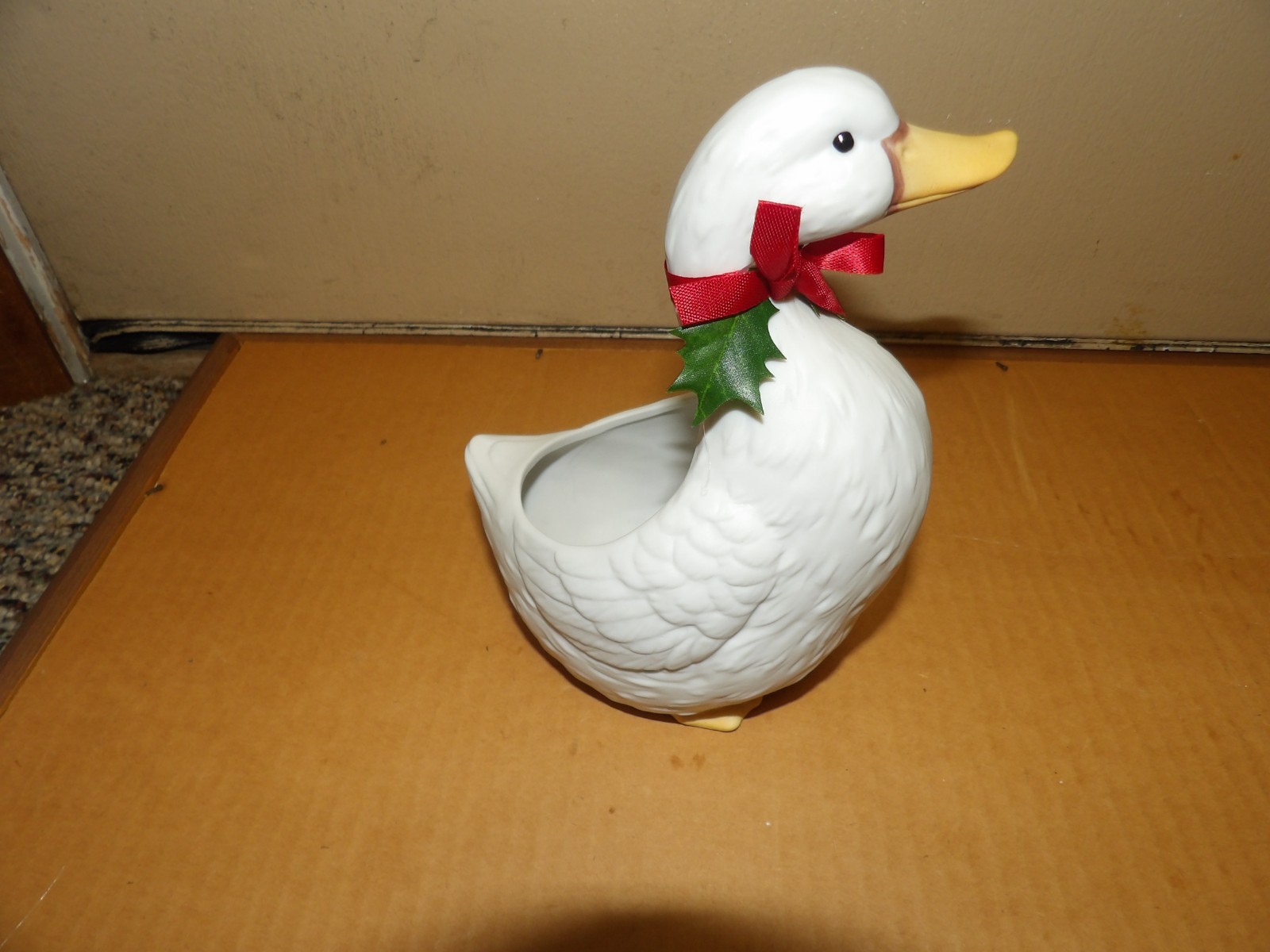 VINTAGE White DUCK GOOSE Ceramic Bisque Christmas Holly Ribbon Planter 64029 VINTAGE White DUCK GOOSE Ceramic Bisque Christmas Holly Ribbon Planter 64029