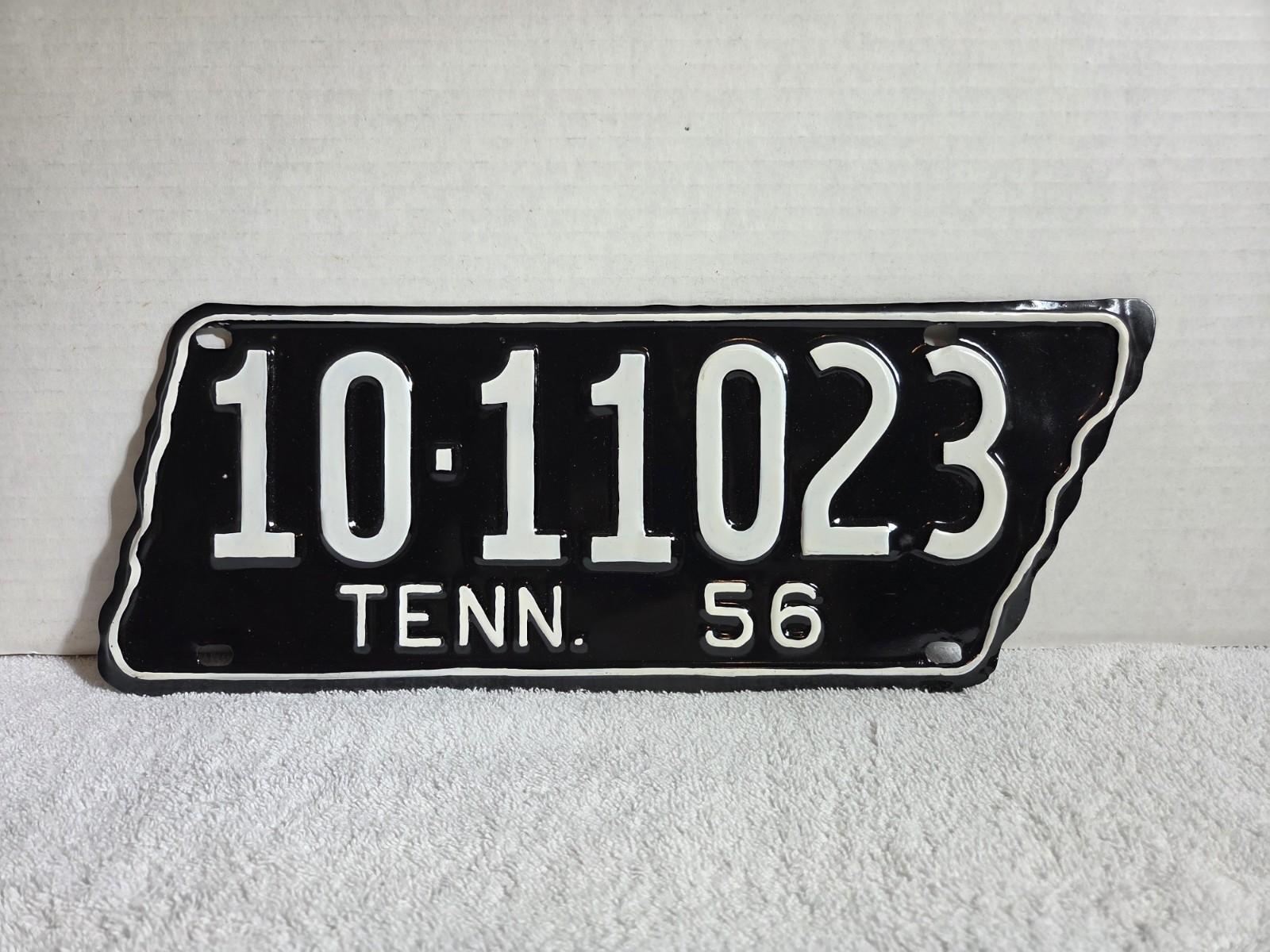 VTG, 1956 Tennessee License Plate - BLOUNT COUNTY  ** LONG VERSION ** REPAINTED 