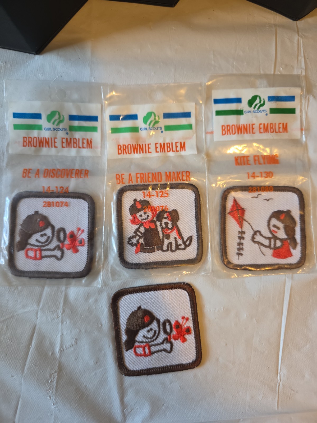 1980s Vintage Girl Scout Brownie 2\