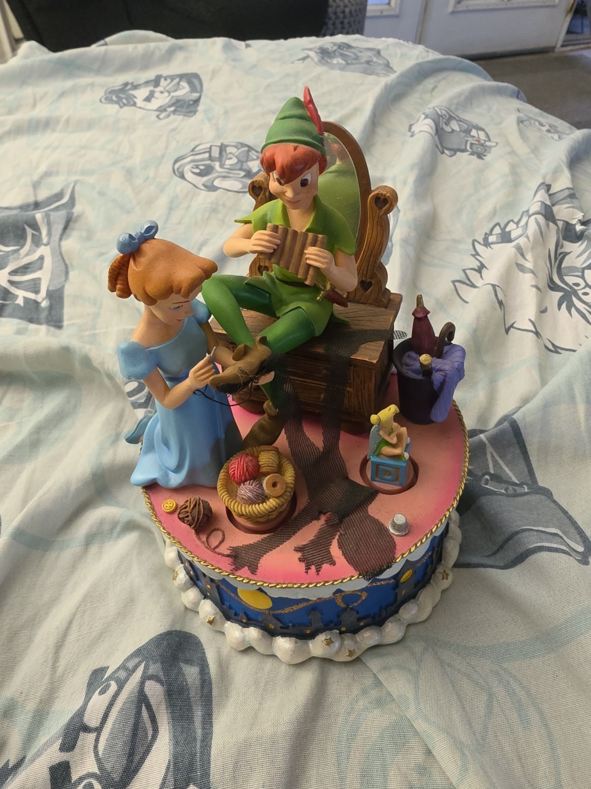 Disney Parks Peter Pan Music Box Sewing His Shadow Rare You Can Fly Walt Wendy