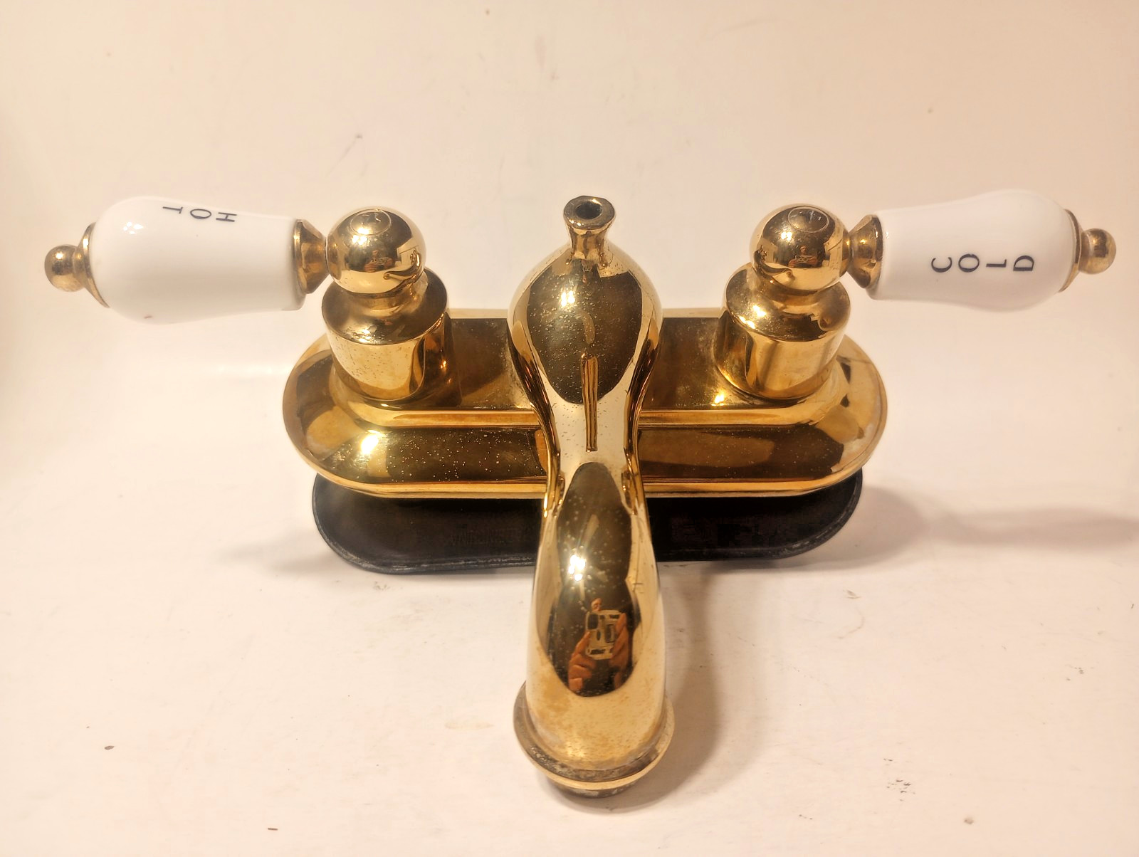 Heavy Brass Tap Solid Brass w/White Porcelain Handles Kitchen or Bathroom Tap Heavy Brass Tap Solid Brass w/White Porcelain Handles Kitchen or Bathroom Tap