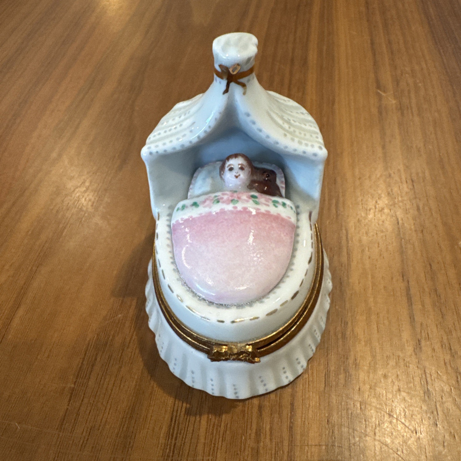 Limoges Peint Main Astoria Trinket Box Baby Girl with Teddy in Bassinet Limoges Peint Main Astoria Trinket Box Baby Girl with Teddy in Bassinet