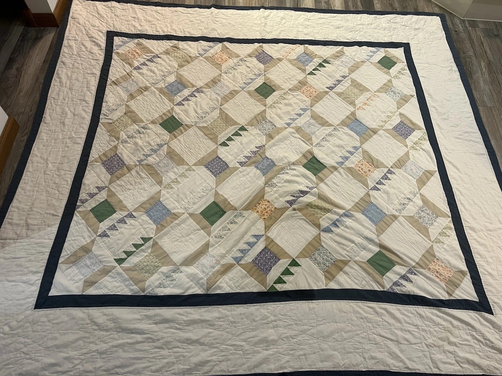 Vtg 1930s - 50s Spool Quilt Hand Stitch Scrappy Feed Sack Bowtie Patchwork 84x93