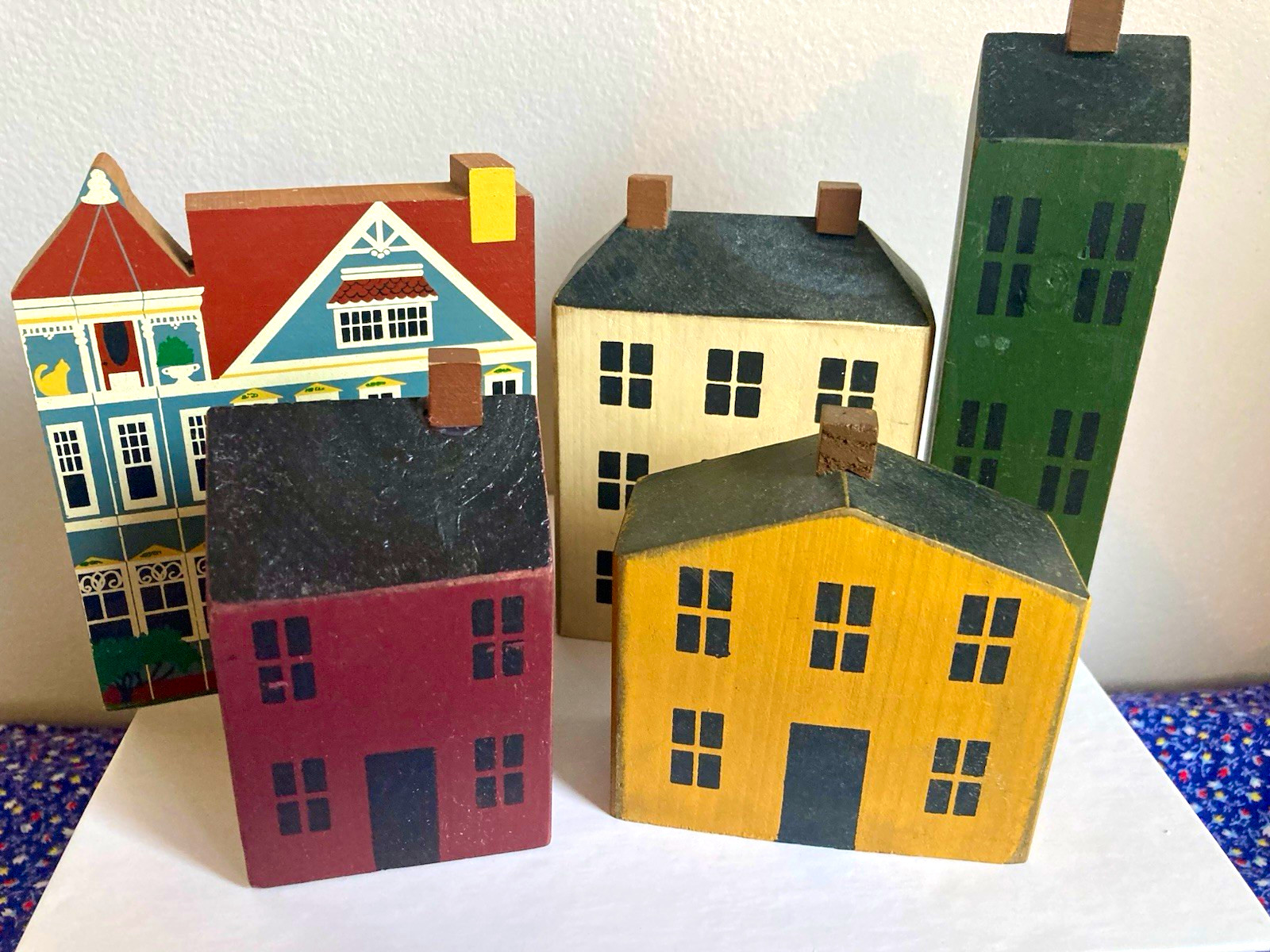 š Vintage 5pc Wooden Hand-Painted Village House Building Set, Cottagecoreš š Vintage 5pc Wooden Hand-Painted Village House Building Set, Cottagecoreš