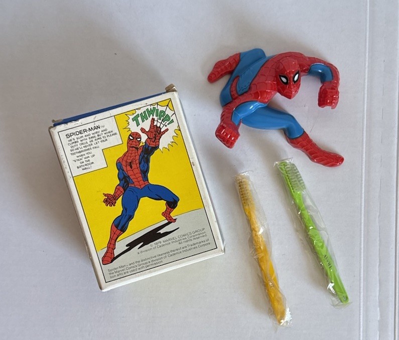 Vintage 1979 Avon Amazing Spider-Man Toothbrush Holder 2 Toothbrushes Box Marvel Vintage 1979 Avon Amazing Spider-Man Toothbrush Holder 2 Toothbrushes Box Marvel
