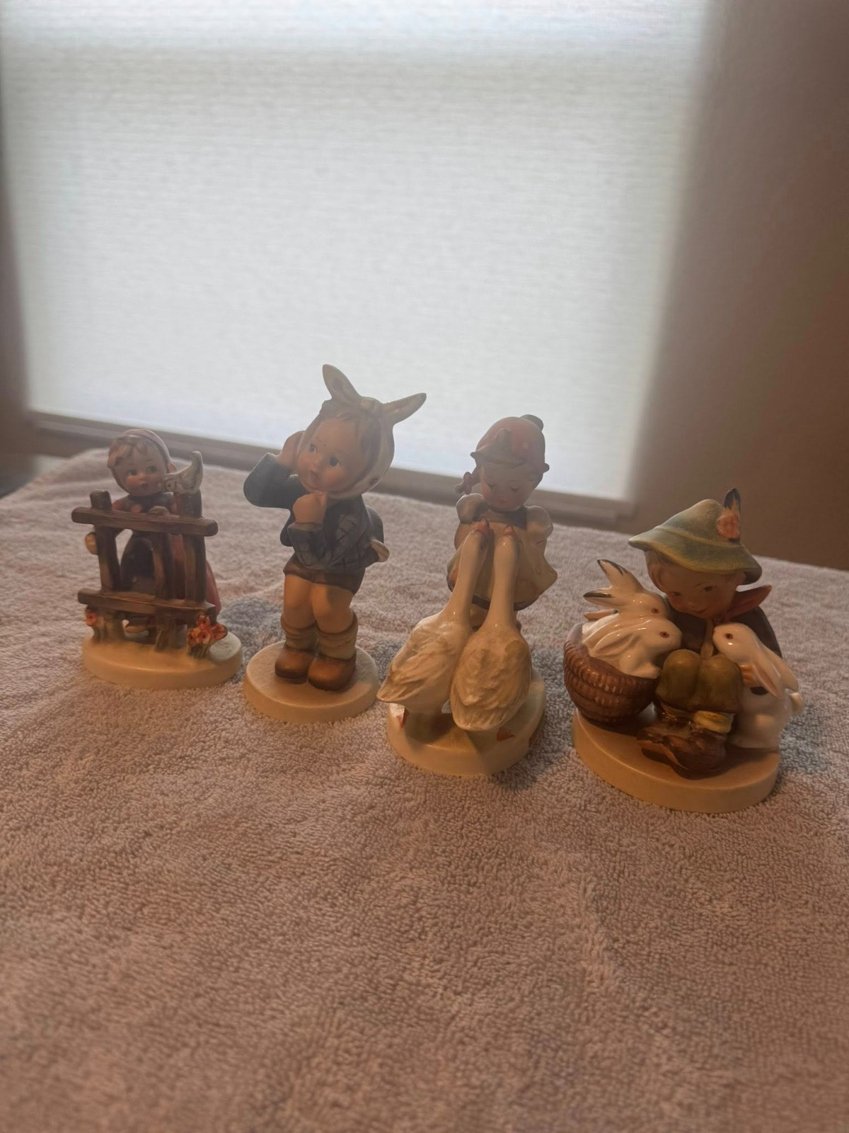 4 Goebel Hummel Figurines Lot Apple Boy Goose Girl Horse Sitting Child Vintage 4 Goebel Hummel Figurines Lot Apple Boy Goose Girl Horse Sitting Child Vintage