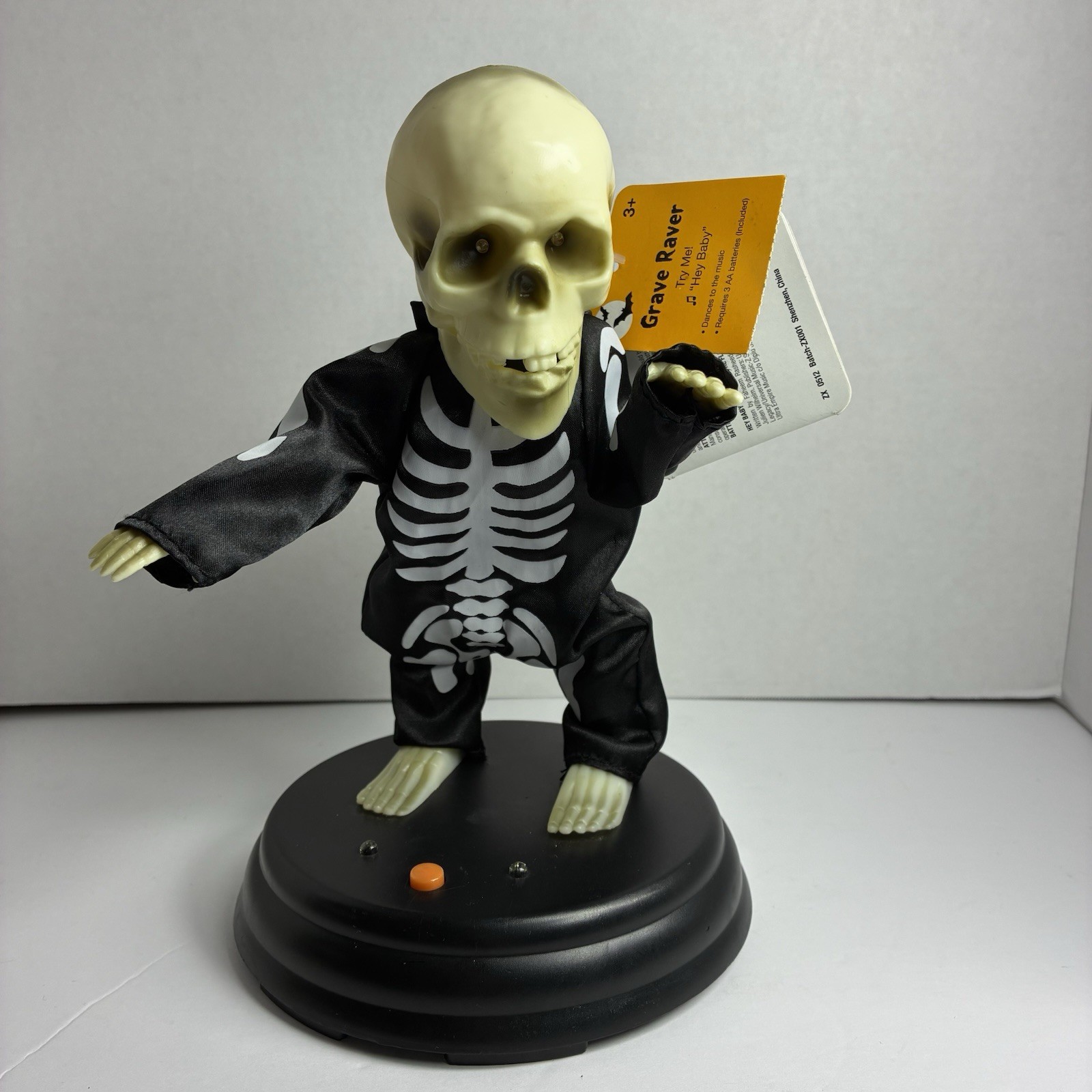 GEMMY Grave Raver Dancing Skeleton Lights Halloween Animated NOS With Tags HTF GEMMY Grave Raver Dancing Skeleton Lights Halloween Animated NOS With Tags HTF
