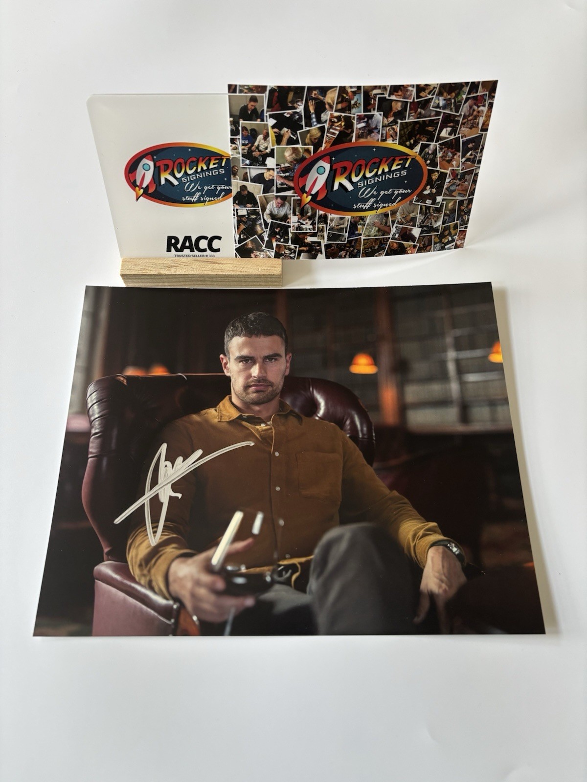 THEO JAMES in-person signed autograph/autograph 20x25cm The Gentlemen