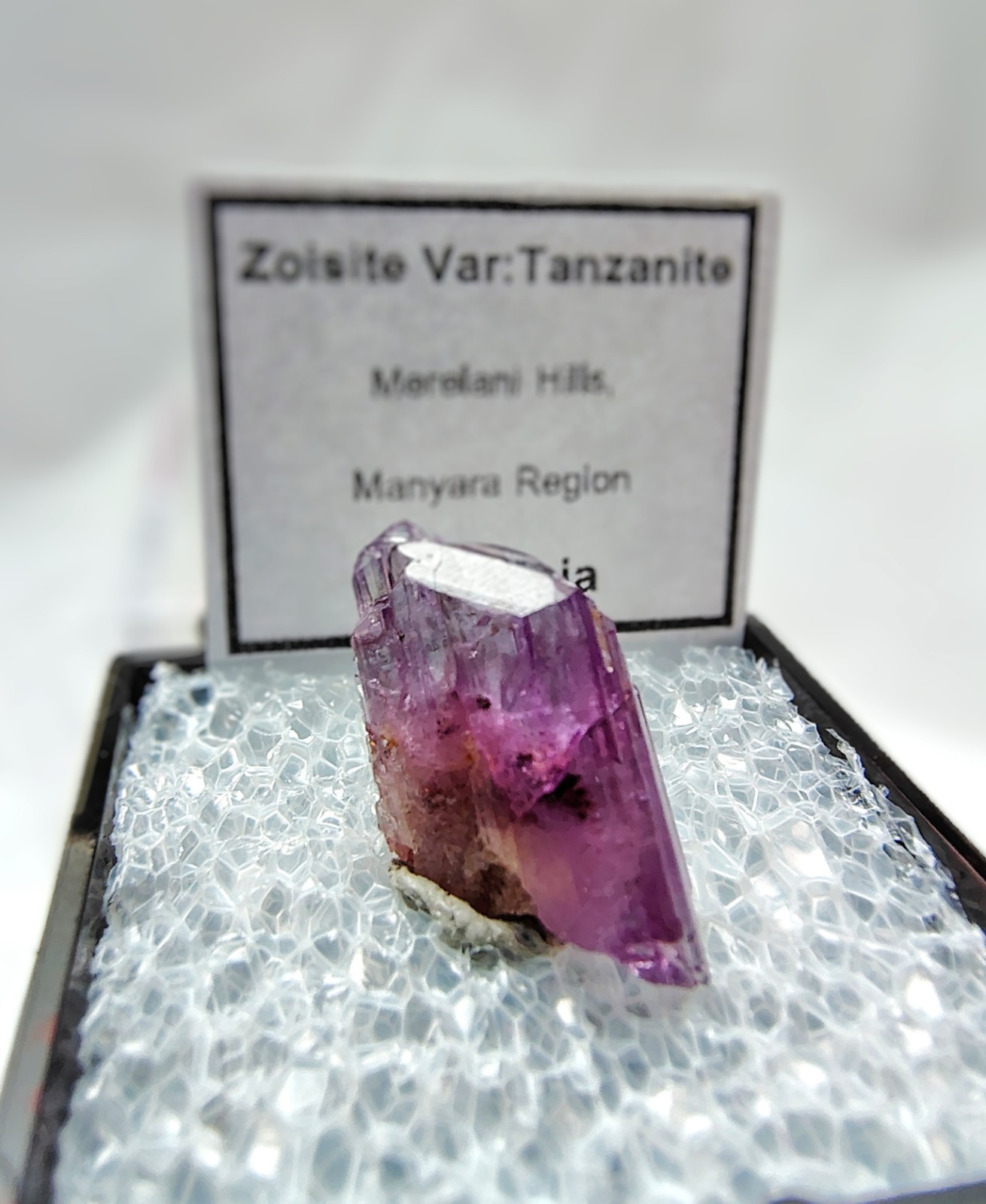Unheated Hot Pink Purple Tanzanite Zoisite From Tanzania Crystal Unheated Hot Pink Purple Tanzanite Zoisite From Tanzania Crystal