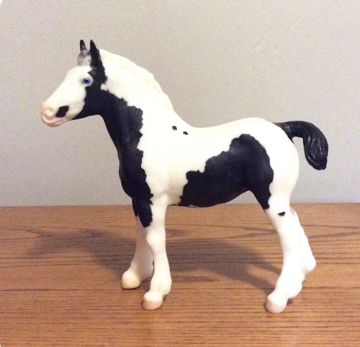 Vintage Breyer Horse Spotted Draft Foal #776 Matt Black Blue Eyes USA 1996 EUC Vintage Breyer Horse Spotted Draft Foal #776 Matt Black Blue Eyes USA 1996 EUC