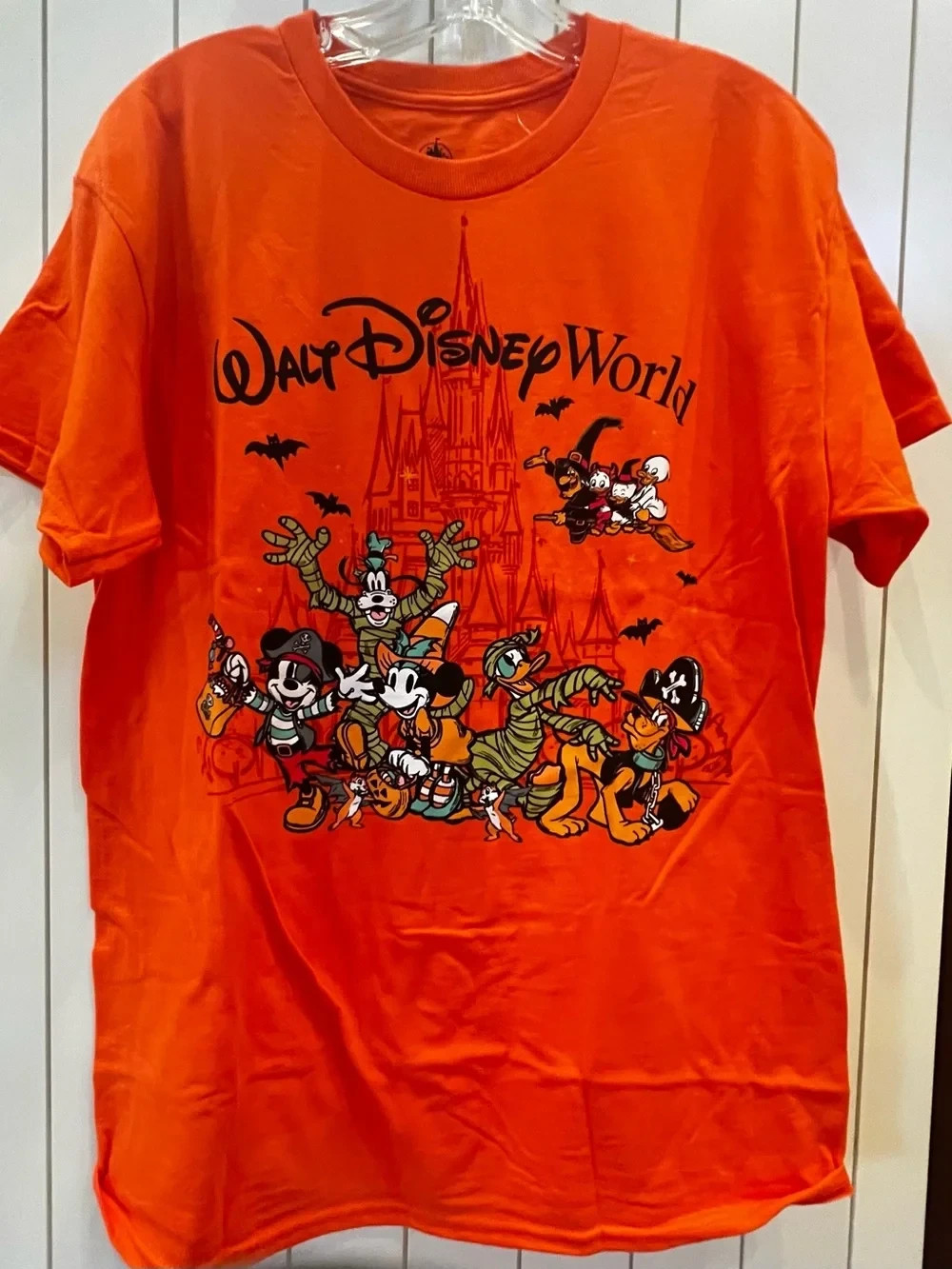 Walt Disney World Halloween 2026 2XL Orange T-Shirt Mickey Mouse and Friends