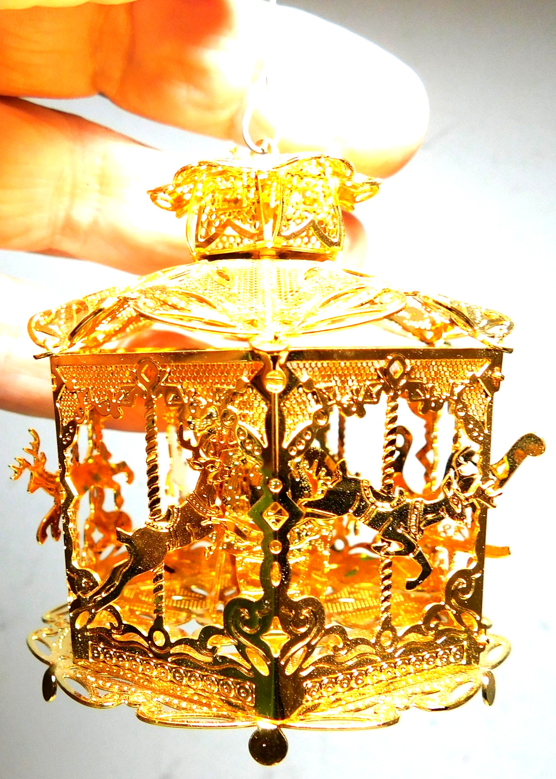 Vintage Danbury Mint Gold Plated Christmas Onament/ 2002 Reindeer Merry-Go-Round Vintage Danbury Mint Gold Plated Christmas Onament/ 2002 Reindeer Merry-Go-Round