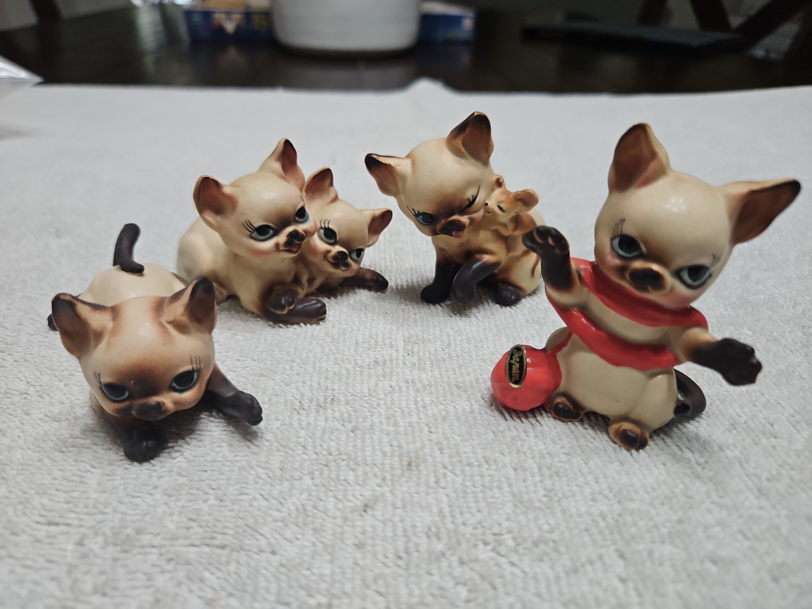 Set of 4 Vintage Siamese Cat Miniatures - Josef, Japan - Yarn Play W/ Sticker. Set of 4 Vintage Siamese Cat Miniatures - Josef, Japan - Yarn Play W/ Sticker.