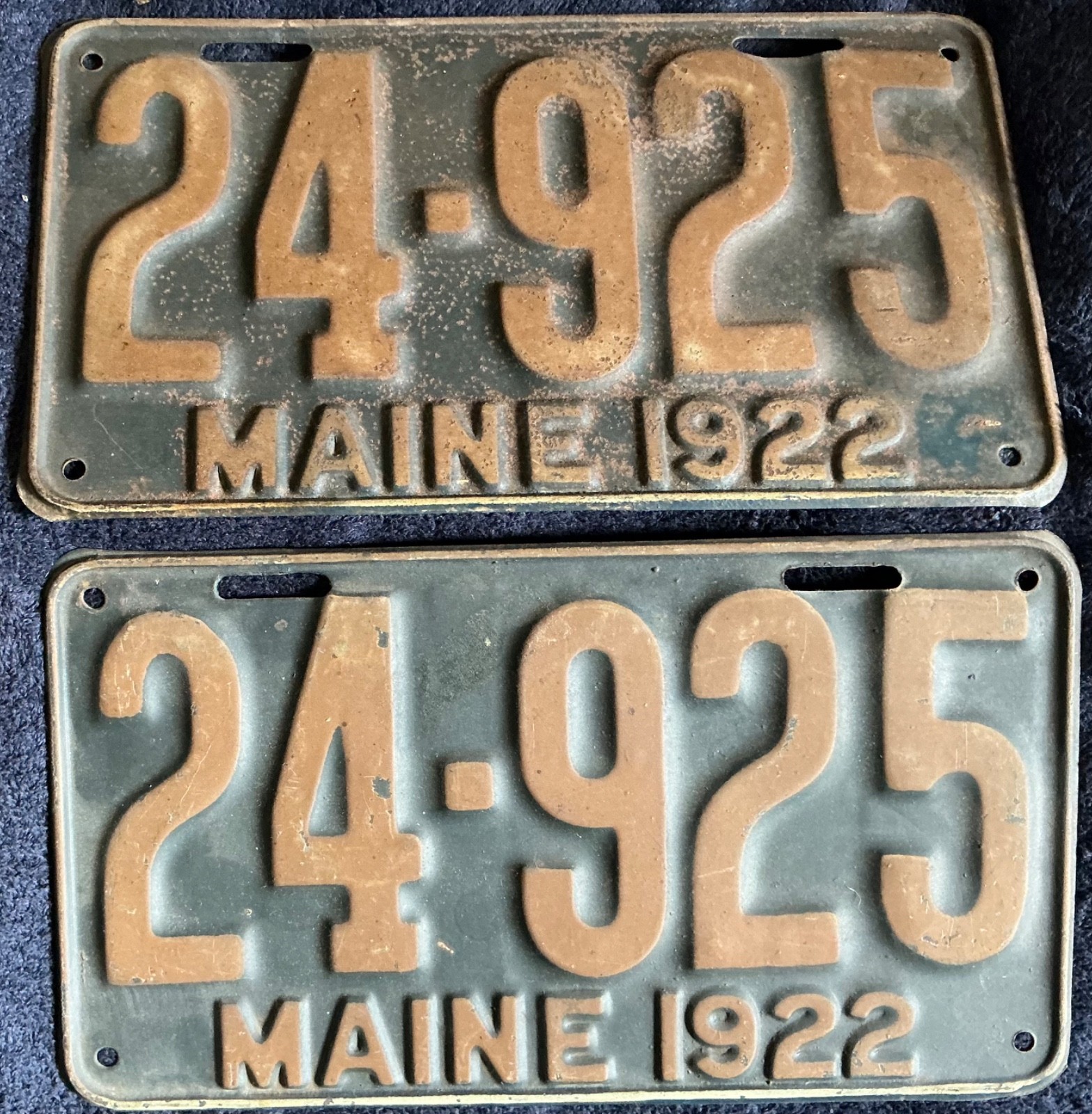 1922 Maine license plate pair