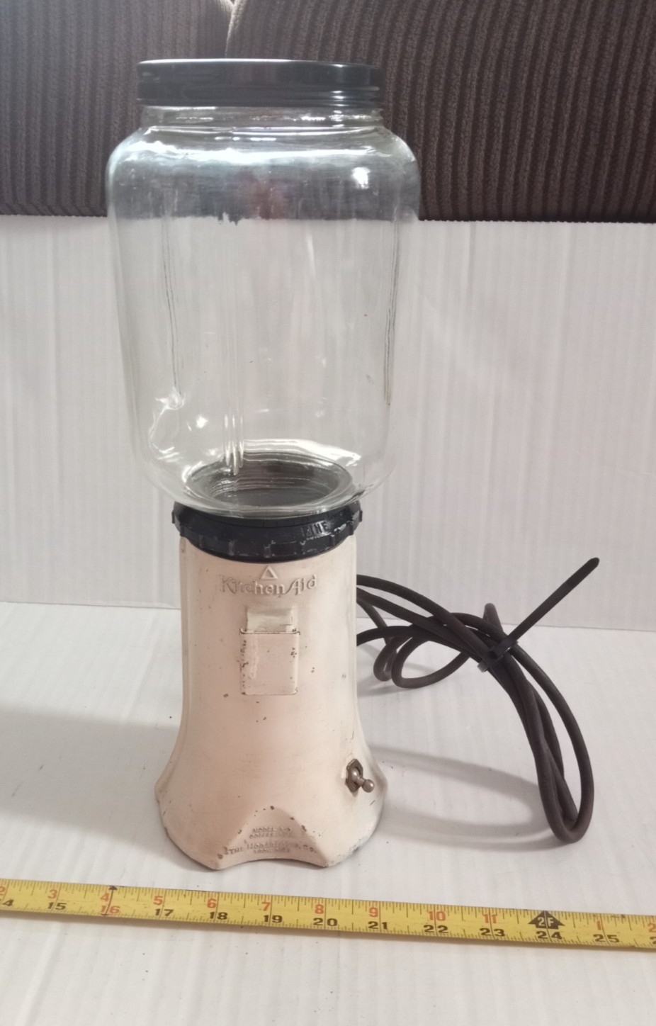 Vintage KitchenAid Hobart A-9 Coffee Mill Grinder - USA Troy, Ohio - Runs. Vintage KitchenAid Hobart A-9 Coffee Mill Grinder - USA Troy, Ohio - Runs.