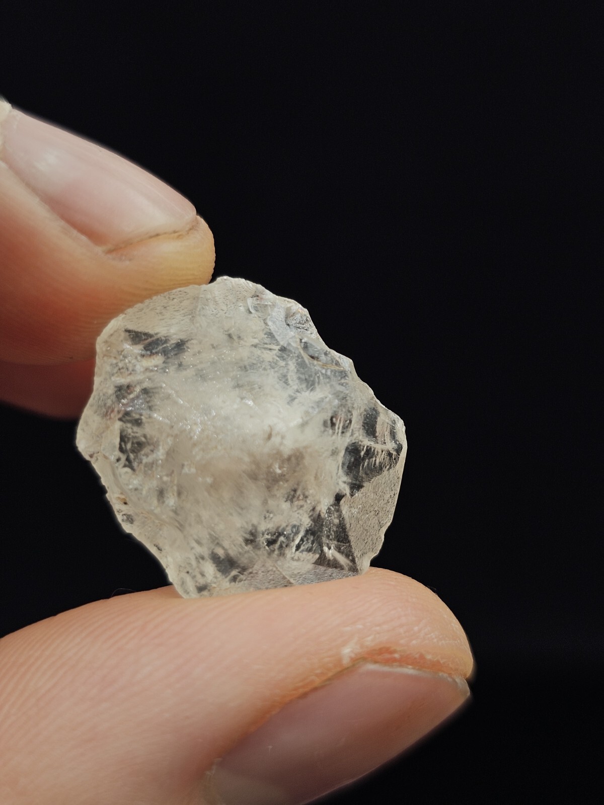 Rare Natural Phenakite 20 ct - Collector's Quality Gemstone. Ukraine.