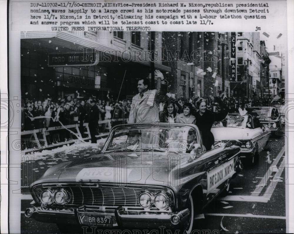 1960 Press Photo Vice Pres. Richard Nixon passes through downtown Detroit