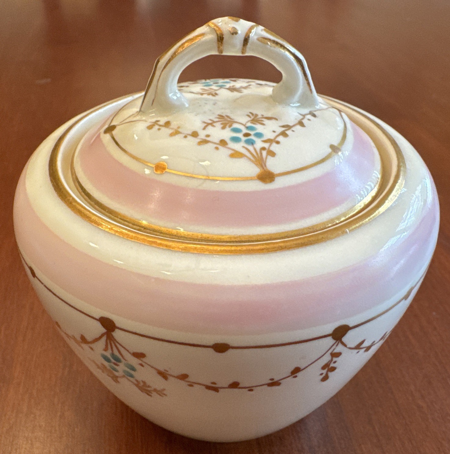 Vintage Hand Painted Porcelain Trinket Dish w/ Lid Flowers Round Pink Blue Gold Vintage Hand Painted Porcelain Trinket Dish w/ Lid Flowers Round Pink Blue Gold