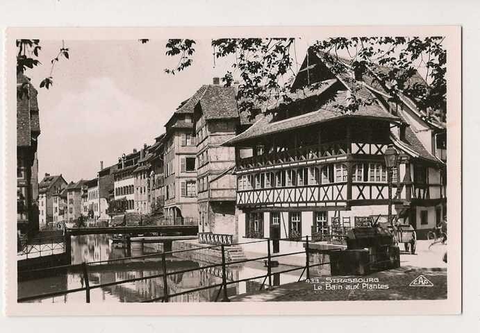 Strasbourg Postcard Le Bain aux Plantes CPA around 1950 unused