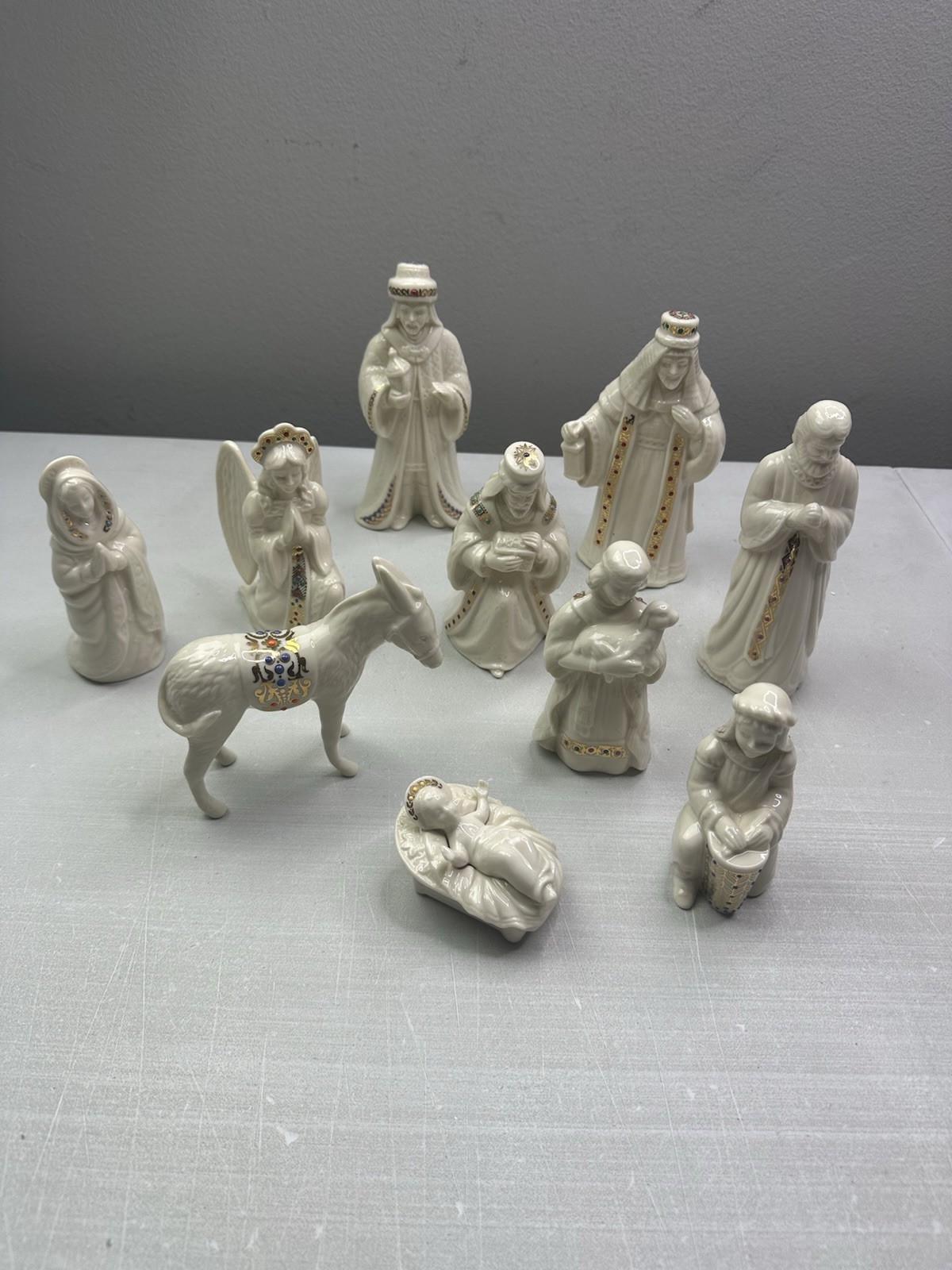 10pc Lenox Jeweled Nativity Set Jesus Mary Joseph Shepherd Wisemen Animals