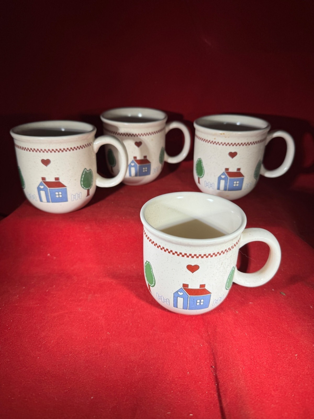 Set Of 4 Vintage Country Cottage Ceramic Coffee Mugs Heart & House Design   24-4