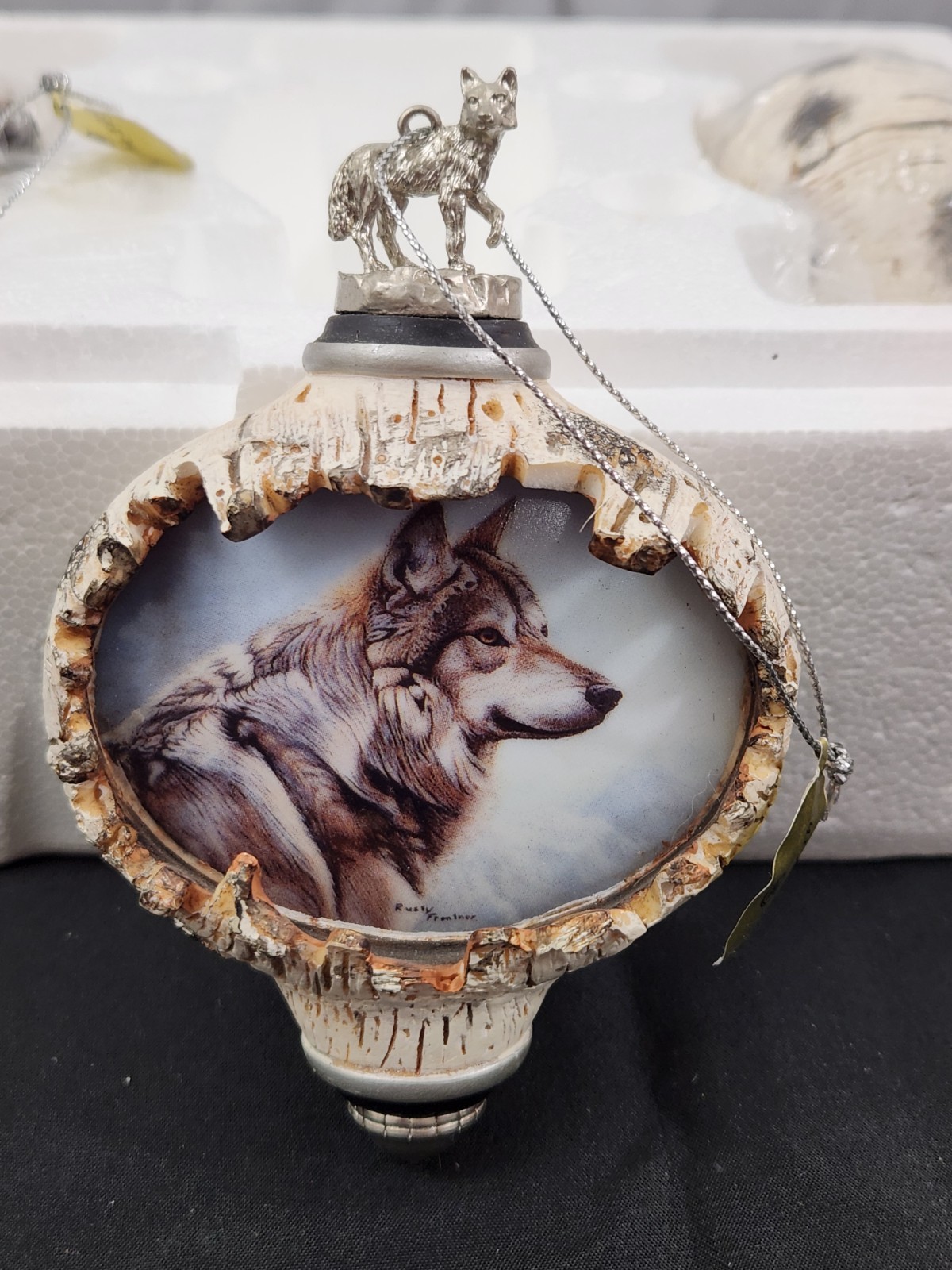 Bradford Editions Spirits of the Forest KING OF THE HILL Wolf 2001 Set Of 3 Bradford Editions Spirits of the Forest KING OF THE HILL Wolf 2001 Set Of 3