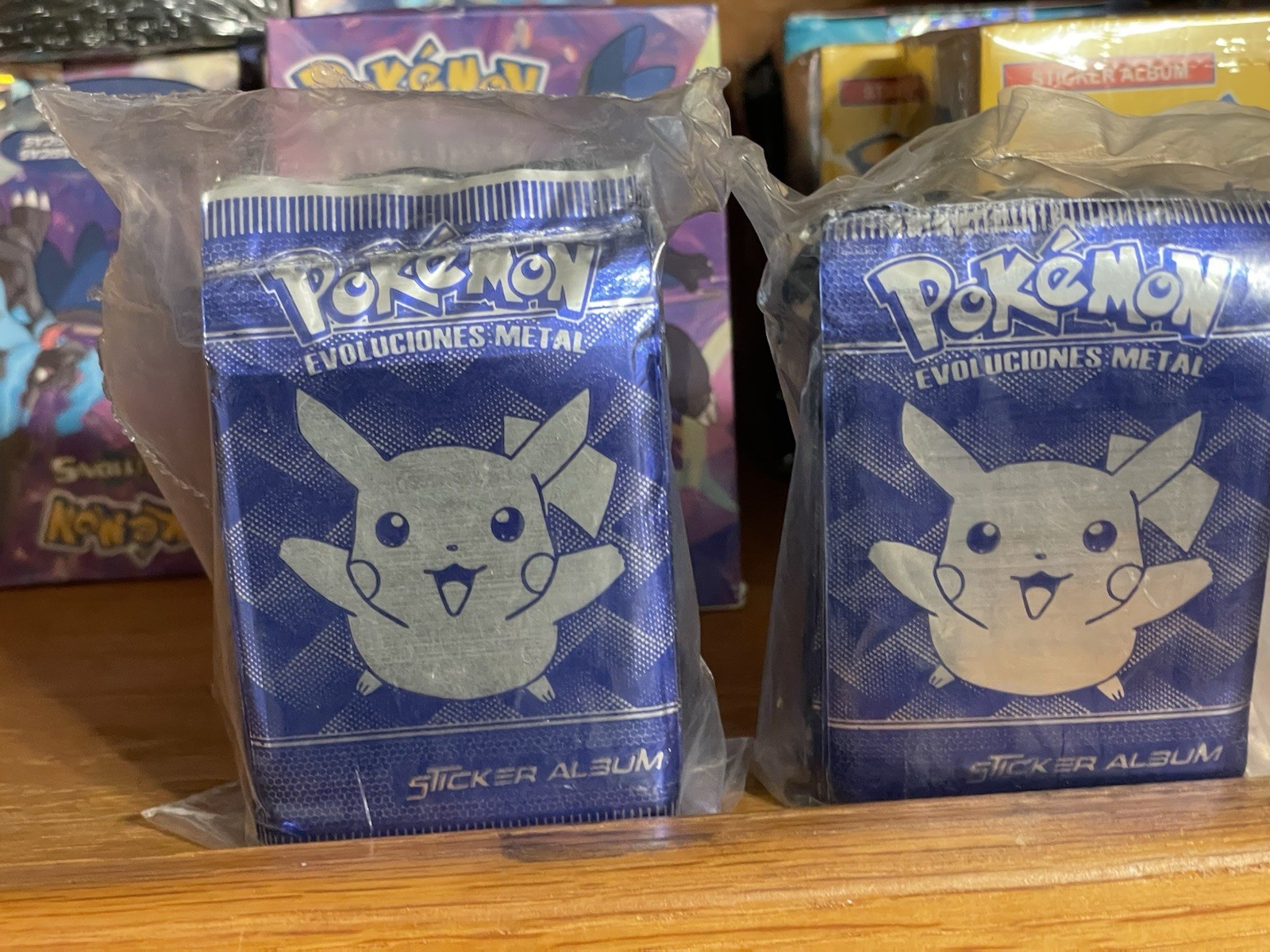 Pokemón Evoluciones Metal Sticker Album Ediciones Prisma.