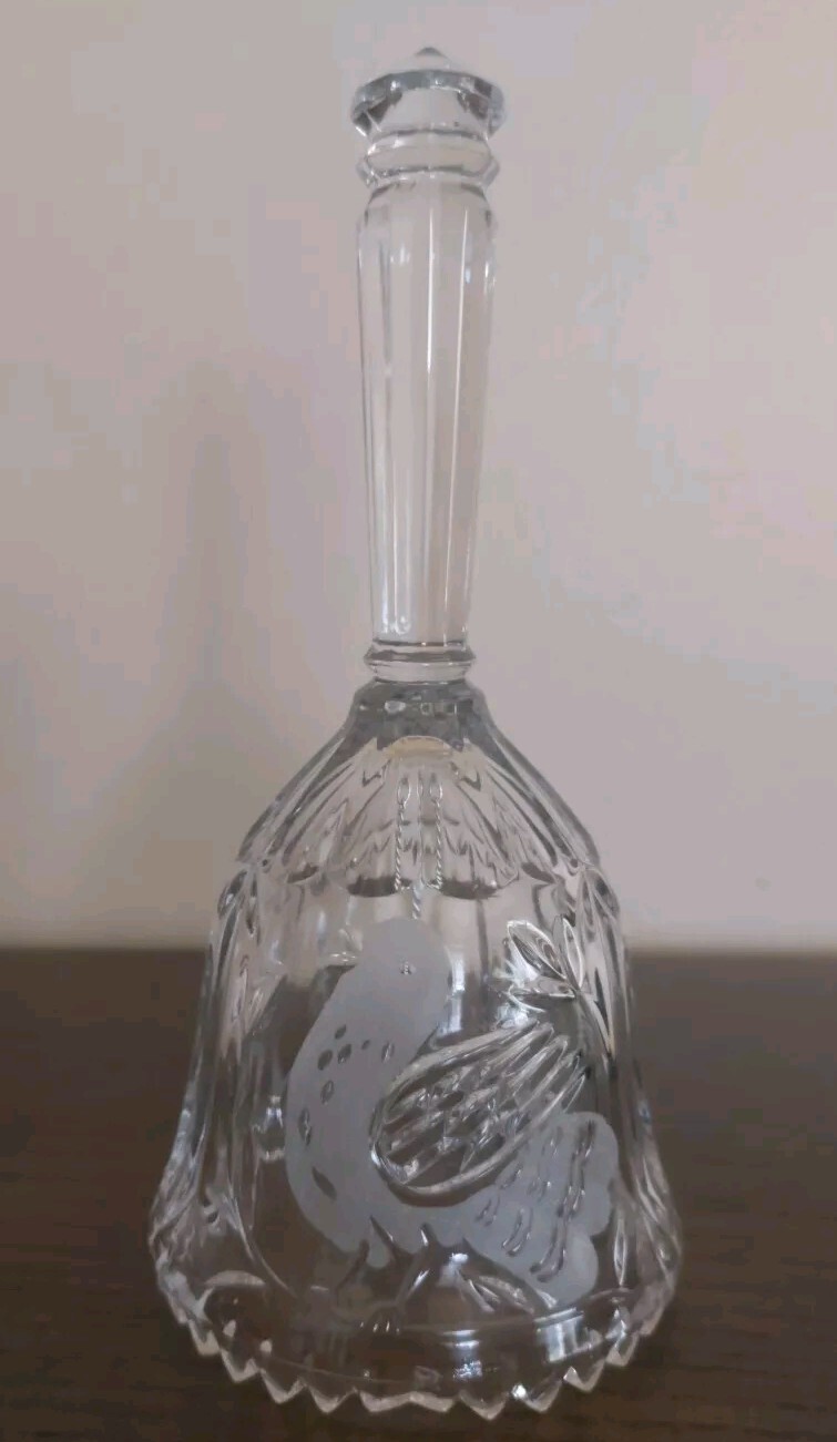 Vtg 24% Lead Crystal Glass Dinner Bell W Etched Bird 7 3/4\ Vtg 24% Lead Crystal Glass Dinner Bell W Etched Bird 7 3/4\