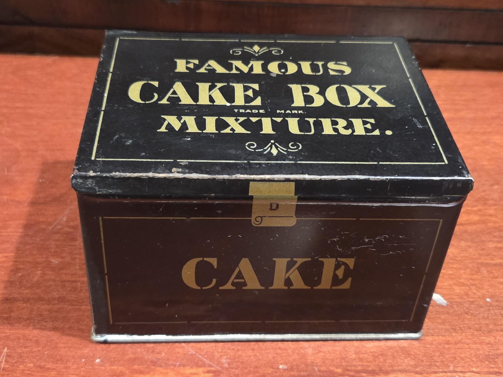 Vtg 1910 Leavitt & Peirce Cake Box Mixture Tobacco Tin Cambridge Mass Antique