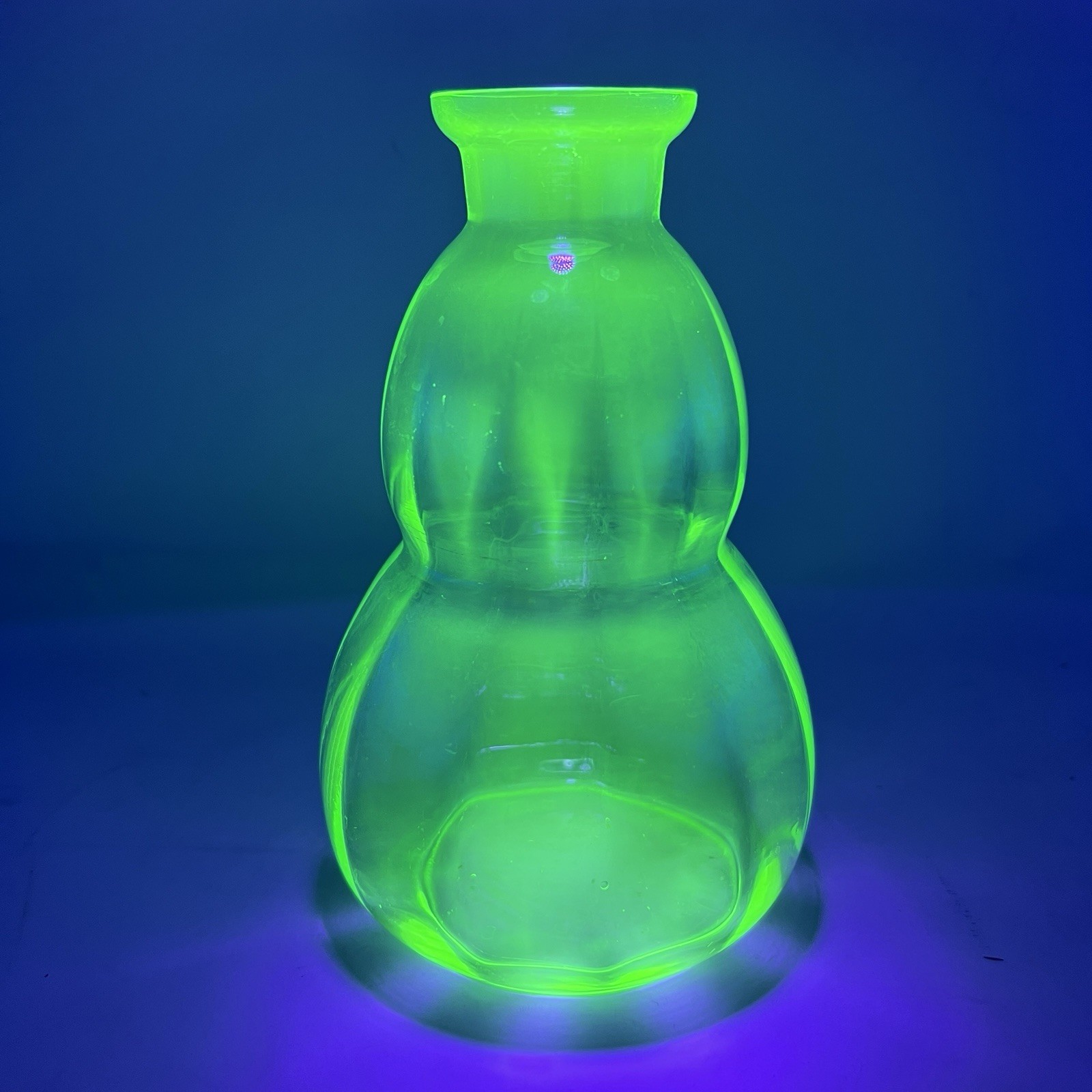 Vintage Uranium Glass 6.5