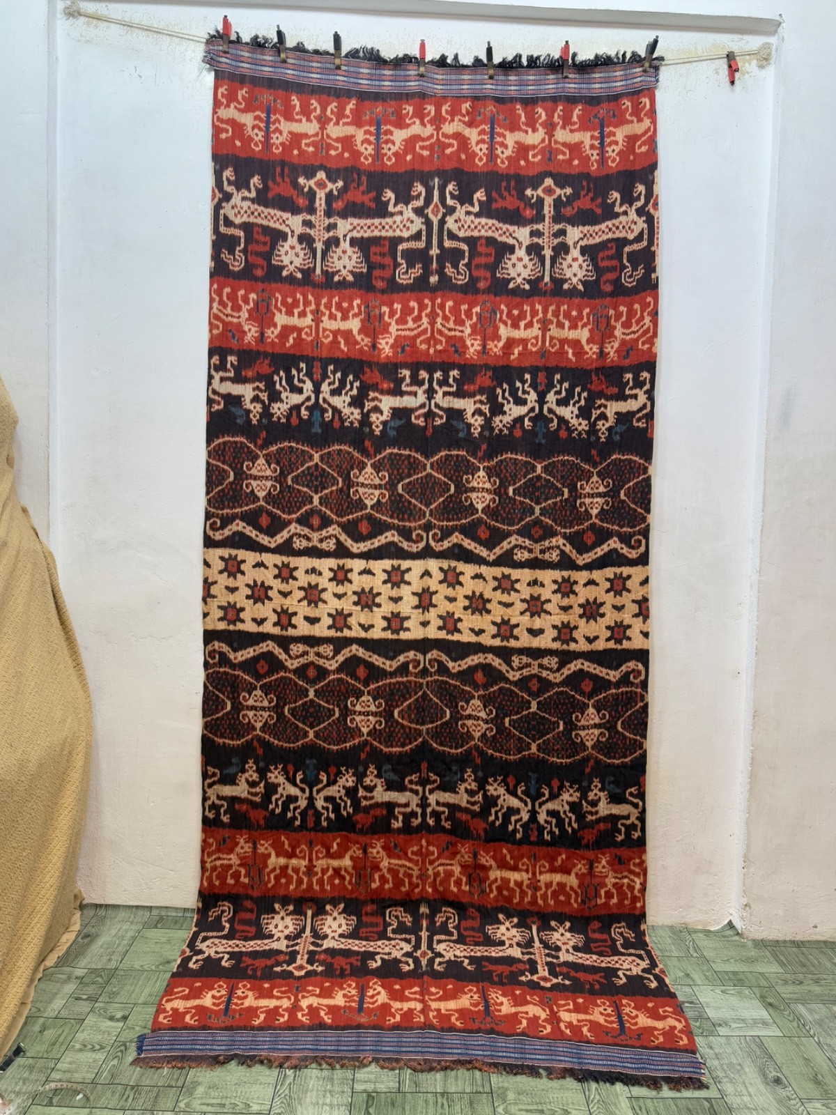 Antique Fabulous Indonesian Ikat Technique Textile Cloth Wall Hanging 268x120 Cm