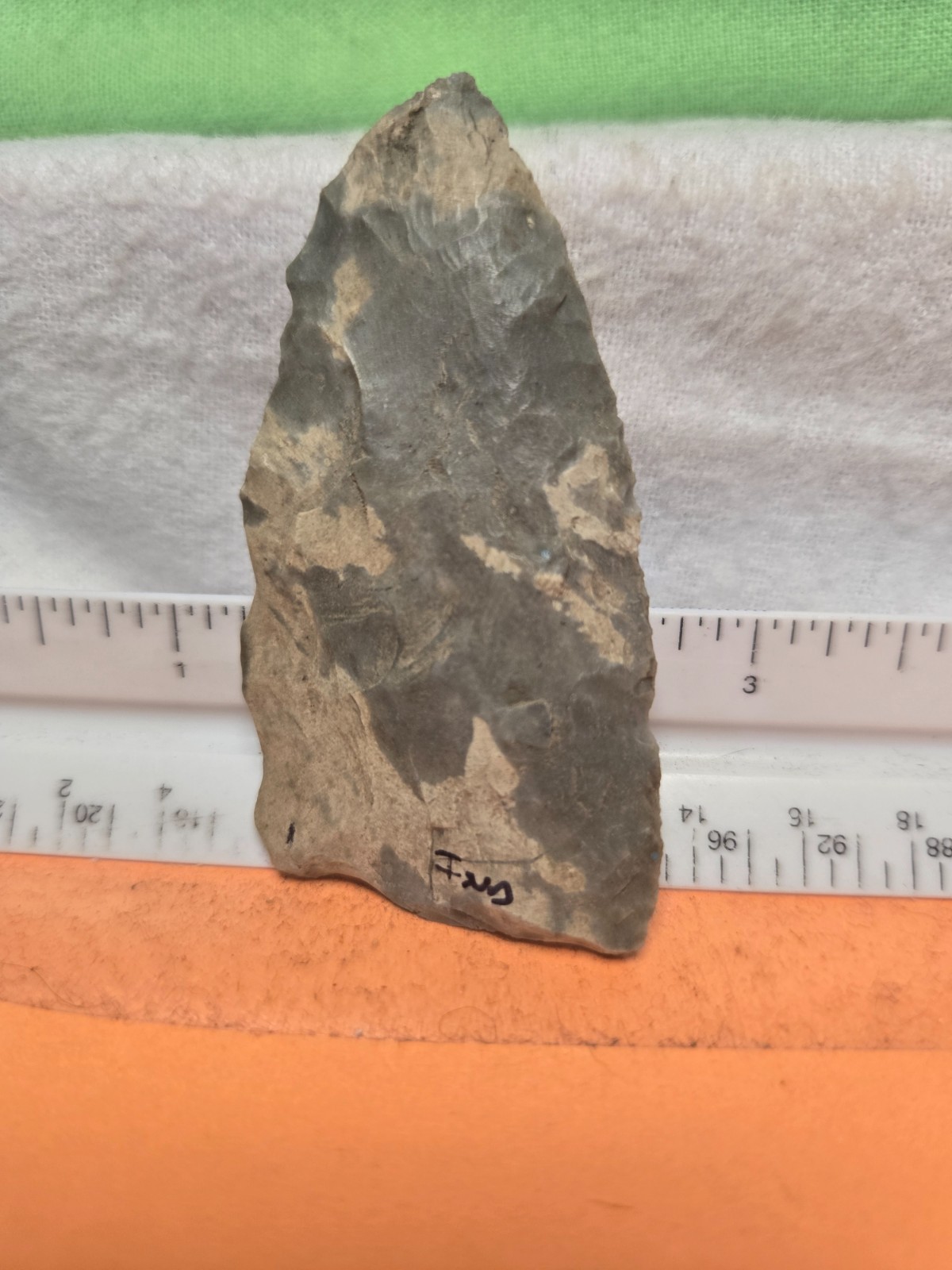 Authentic beautiful side knife made of Indiana green chert from Ind. Authentic beautiful side knife made of Indiana green chert from Ind.