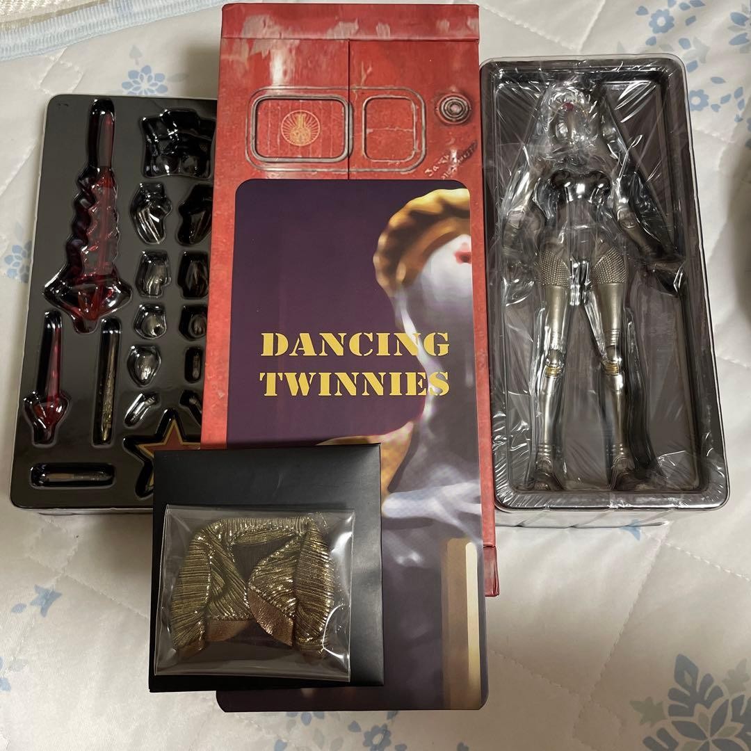 Atomic Heart Dancing Twinnies 1/12 Action Figure 16 cm Collectible 15+