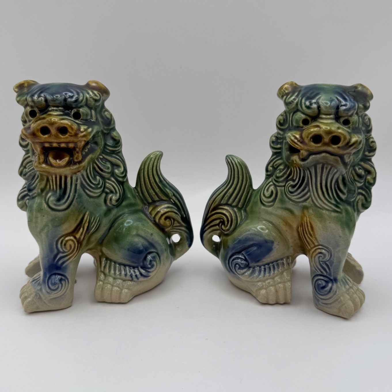 Vintage Chinese Foo Dog Guardian Lion Pair – Sancai Style Glazed Ceramic Vintage Chinese Foo Dog Guardian Lion Pair – Sancai Style Glazed Ceramic