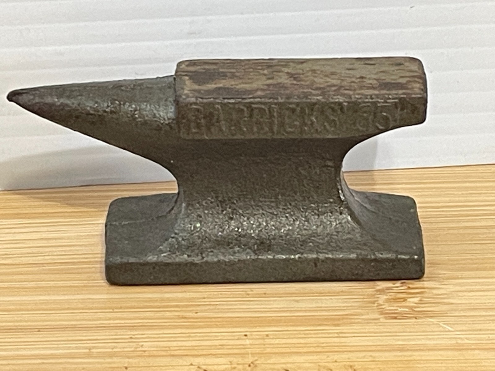 Vintage 3 1/2” Small Anvil Jeweler Paper Weight Cast Iron \