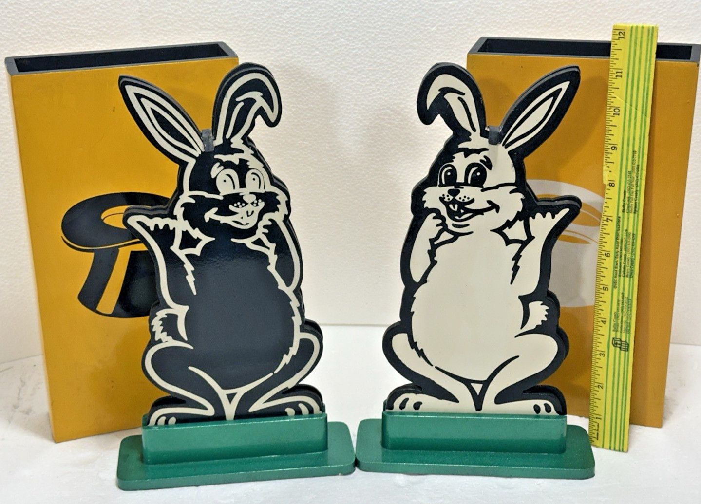 Hippity Hop Rabbits Stage Magic Trick - Classic Children\'s and Family Magic