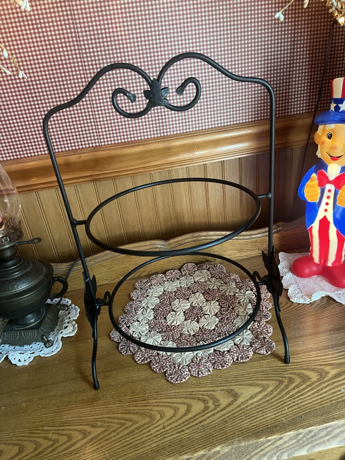 Longaberger Foundry Wrought Iron 2 Tier Plate Pie Stand Maple Leaf 16