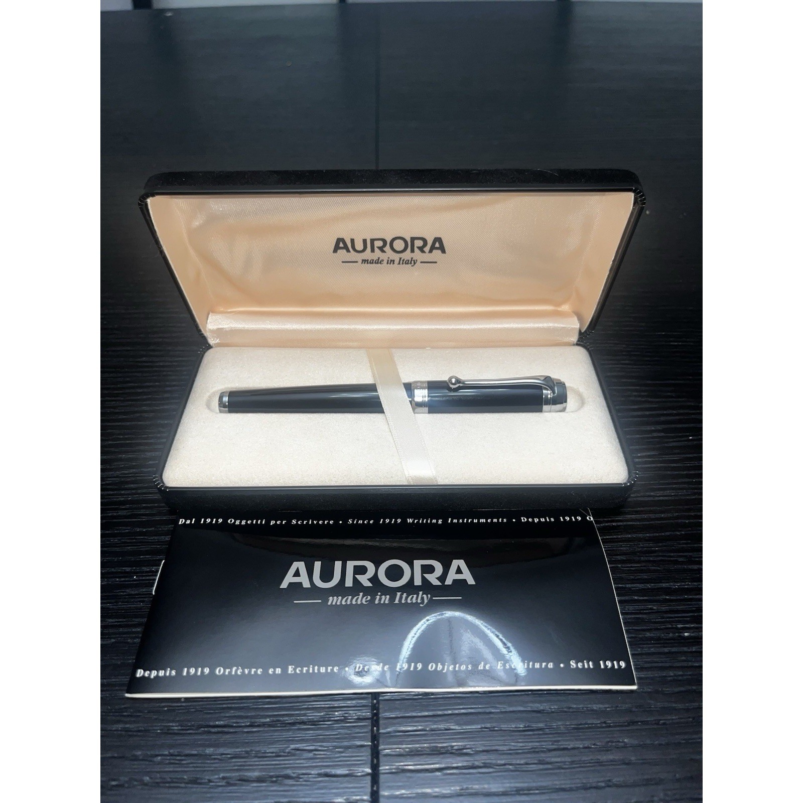 Aurora Talentum Classic Rollerball Pen - Black With Chrome Trim in Box D71N Aurora Talentum Classic Rollerball Pen - Black With Chrome Trim in Box D71N