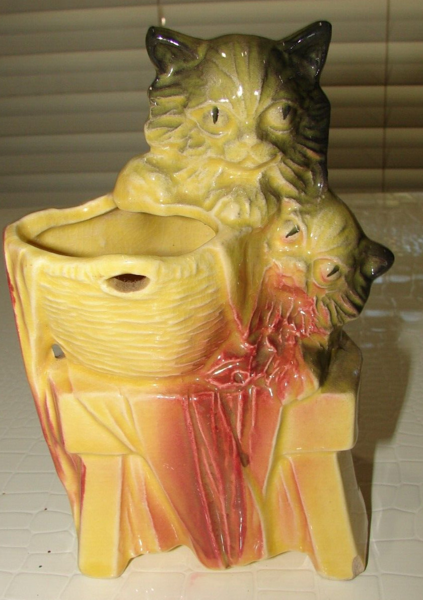 Vintage McCoy Pottery 1950 Kitty Cat Planter Bench & Basket yellow