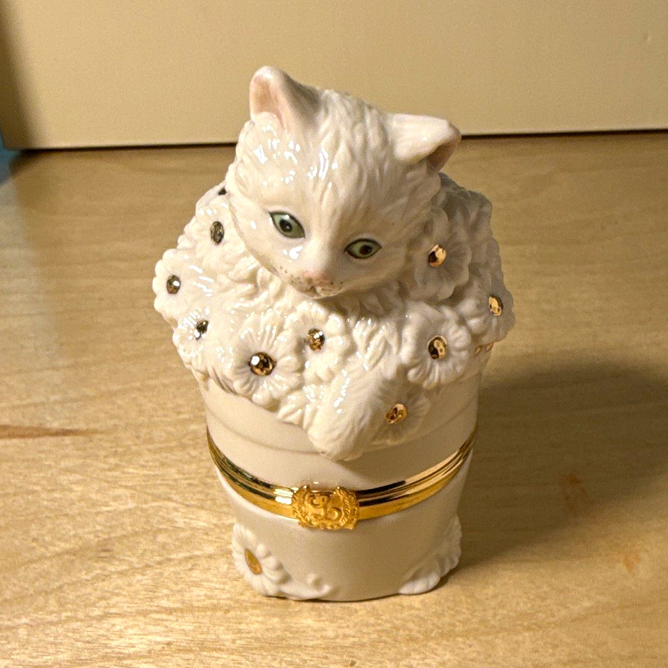 Lenox Treasures Porcelain White Kitten Trinket Box w/ Flowers Gold Trim & Box