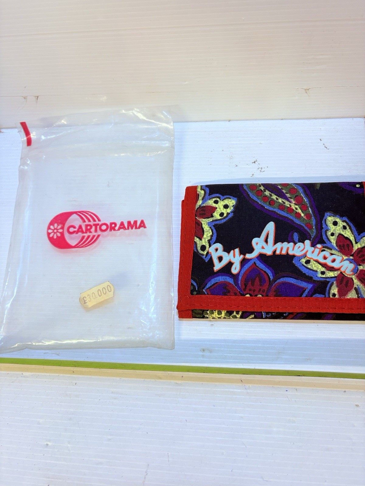 VINTAGE BY AMERICAN CARTORAMA WALLET 80s PERFECT