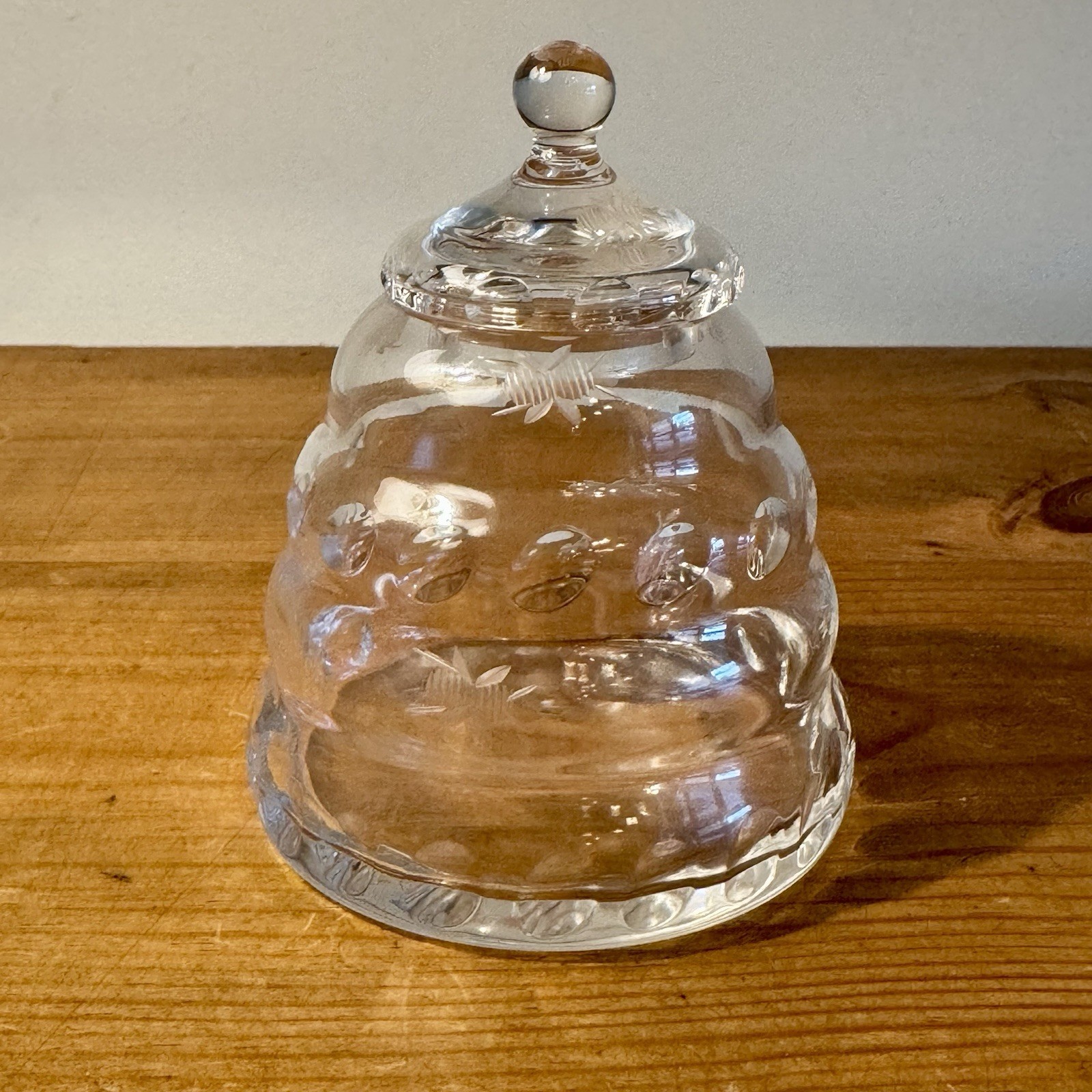 William Yeoward Crystal Buzzy Honey Jar Bees Thumbprint Dots Pot
