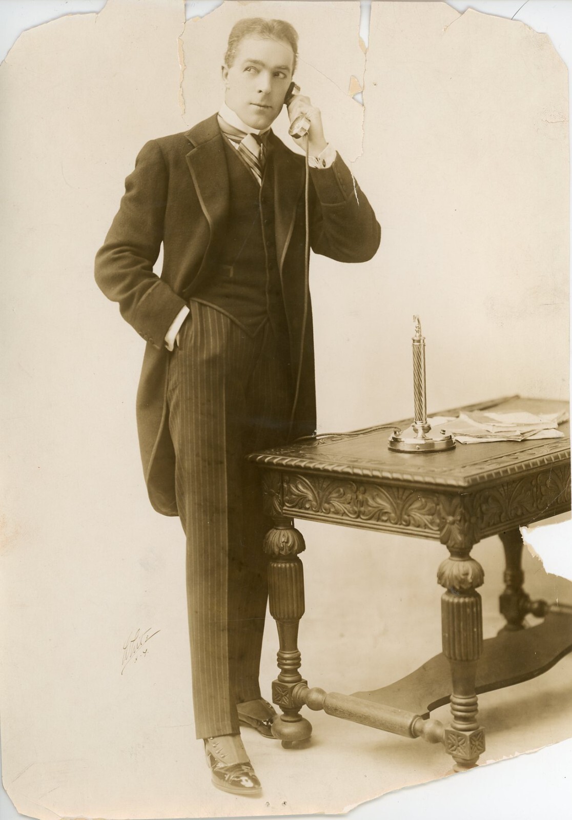 Mr. William Faversham(?) - Vintage Original Portrait Photograph from early 1900s