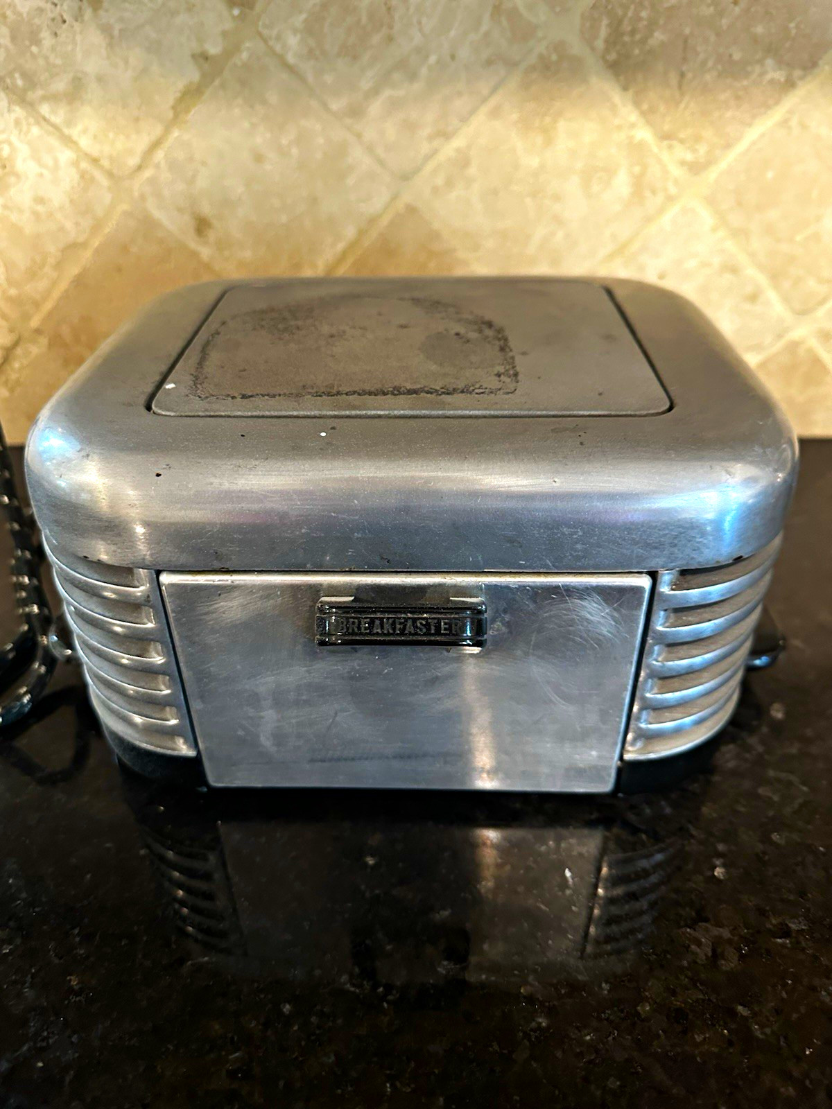 1930s Calkins BREAKFASTER T2 Art Deco Vintage Chrome Metal Toaster  115V