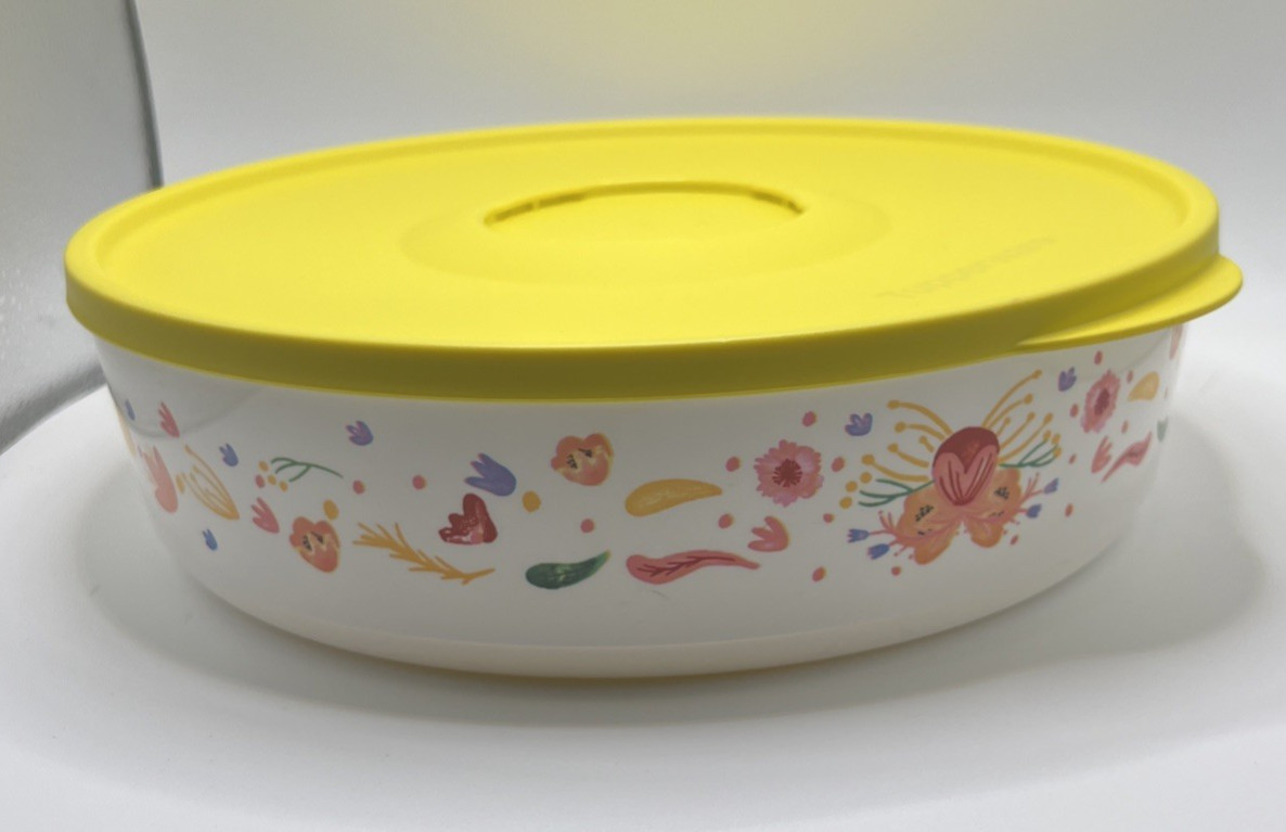 Tupperware Small Ilumina Bowl White Fanciful Floral Pattern Yellow Seal 10.5 Cup